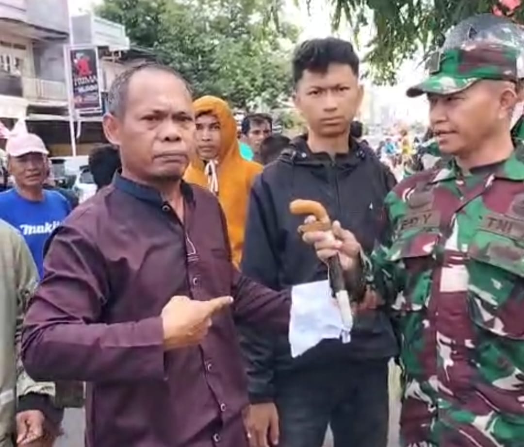 Viral Danpos Watang Sawitto Amankan Sajam Warga Pinrang yang Berseteru