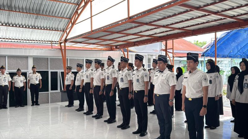 Pegawai Lapas Terima SK Kenaikan Pangkat dan Penghargaan Pegawai Teladan Triwulan I Tahun 2026