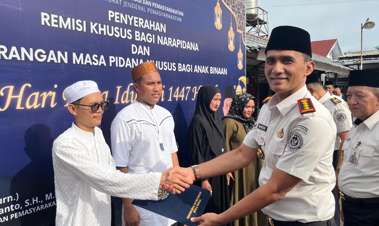 Lapas Parepare Laksanakan Salat Idulfitri 1447 H dan Serahkan Remisi Khusus kepada 320 WBP