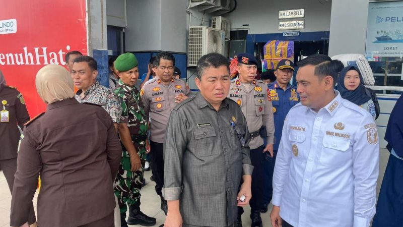 Wawali Hermanto bersama Forkopimda Tinjau Arus Balik Libur Lebaran di Pelabuhan Nusantara