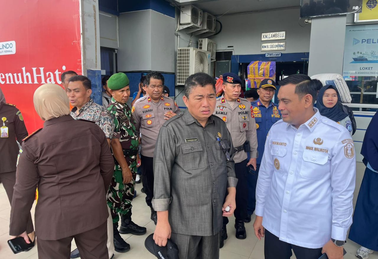 Wawali Hermanto bersama Forkopimda Tinjau Arus Balik Libur Lebaran di Pelabuhan Nusantara