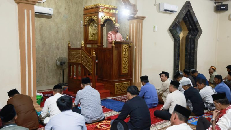 Safari Ramadan di Masjid Rahmat Lempang, Abustan Ajak Masyarakat Perkuat Kebersamaan