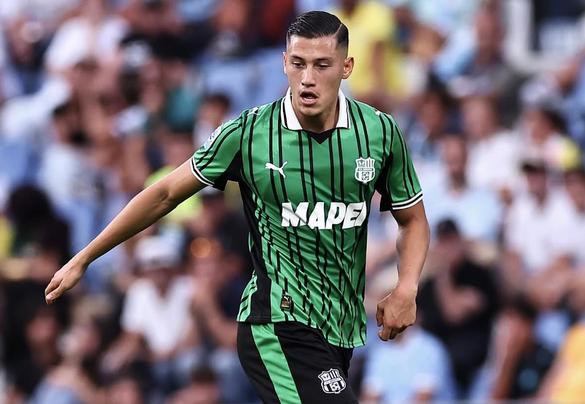 Sassuolo Tumbang di Markas Genoa, Pelatih Fabio Grosso Sindir Kesalahan Jay Idzes