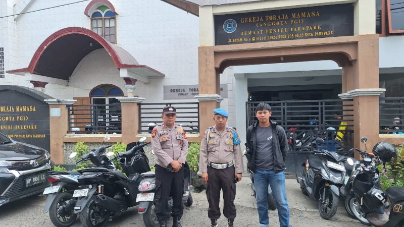Polres Parepare Kerahkan Personil, Berikan Pengamanan Ibadah Jumat Agung