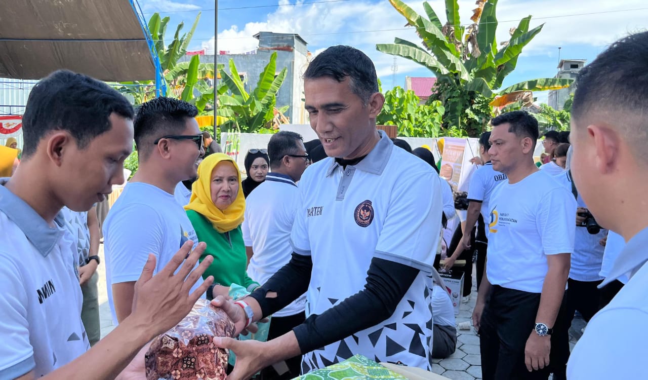 Lapas Parepare Ikuti Jalan Santai dan Bazar Pasar Murah di Palopo dalam Rangka HBP ke-62