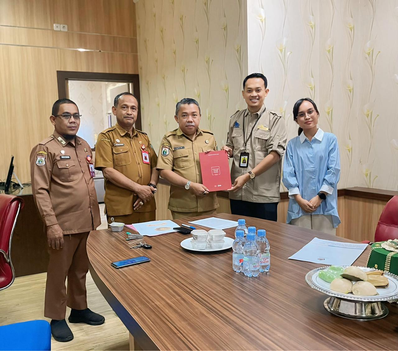 KP2KP Pasangkayu Tawarkan Perpanjangan PKS OP4D Tahap VIII dan Sampaikan Piagam Wajib Pajak