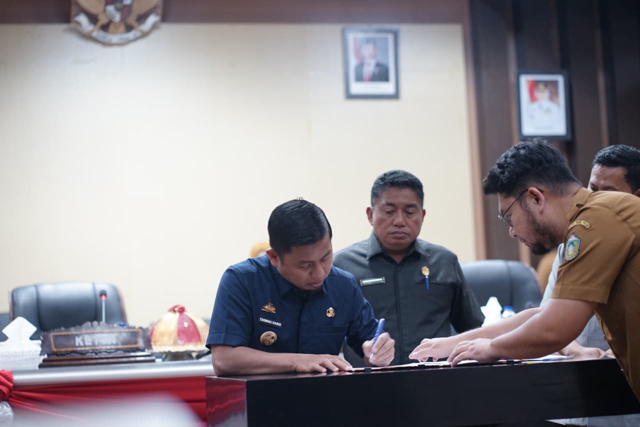 Penandatanganan Rekomendasi LKPJ TA 2025, Tasming Hamid Apresiasi Kinerja DPRD Parepare