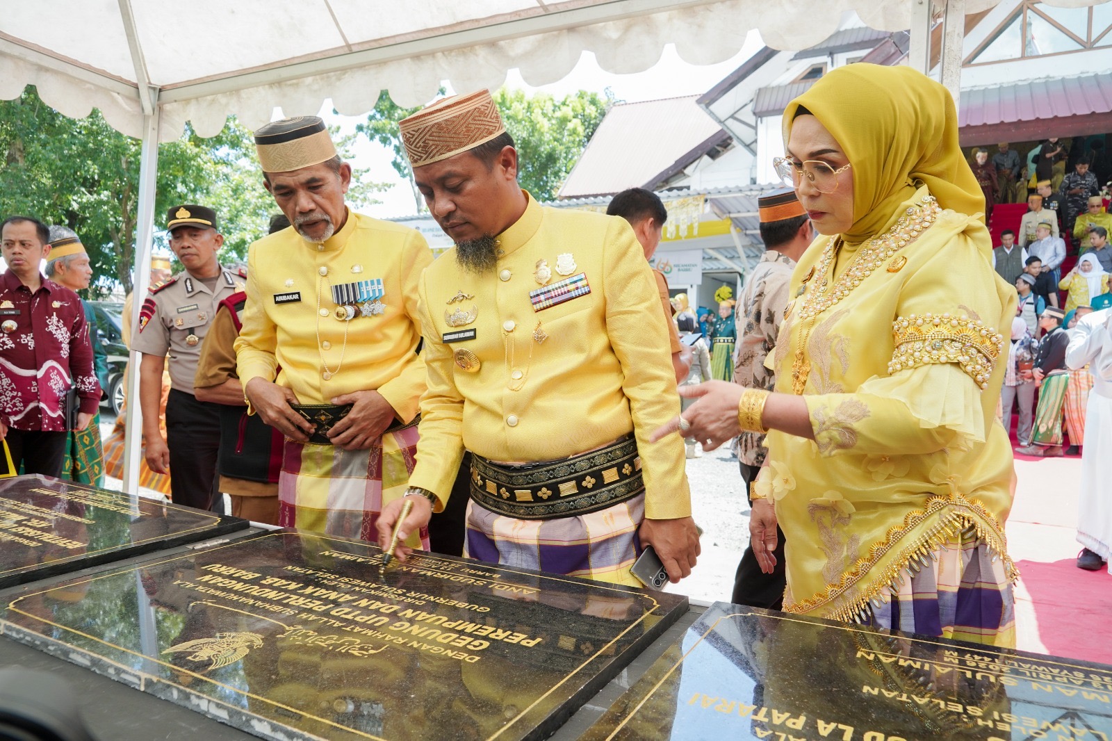 Pemkab Barru Terima Berbagi Bantuan Strategis Bernila Miliaran dari Gubernur Sulsel di Puncak HUT ke-66