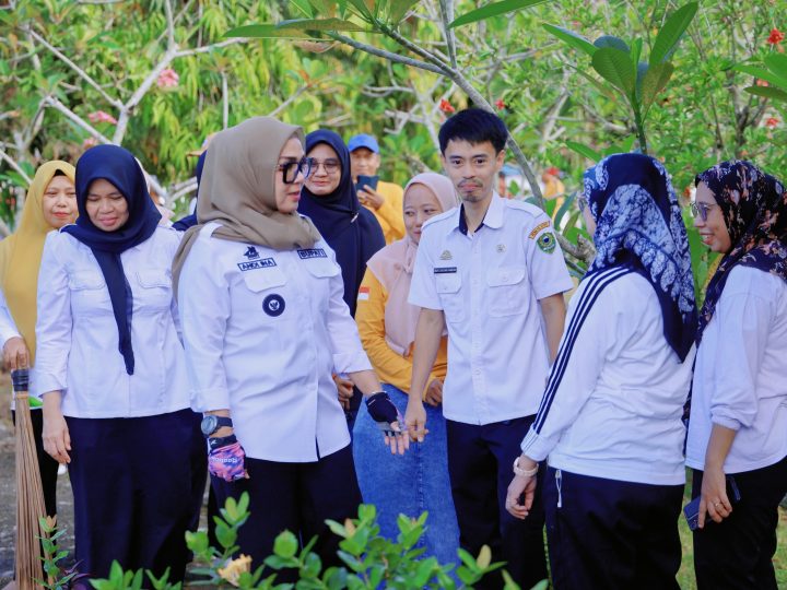 Bupati Barru Ajak ASN dan Masyarakat Budayakan Hidup Bersih Serta Perkuat Semangat Gotong Royong