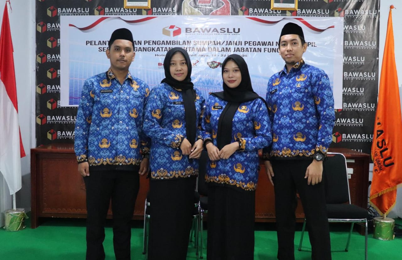 Bawaslu RI Lantik PNS dan Pejabat Fungsional, Tiga Pegawai Sekretariat Bawaslu Parepare Resmi Diambil Sumpah