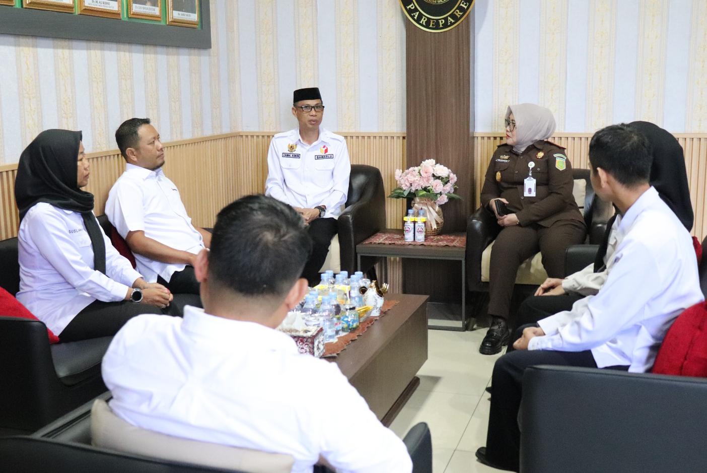 Konsolidasi Demokrasi Kian Solid, Bawaslu Parepare Gandeng Kejari Hadapi Pemilu 2029