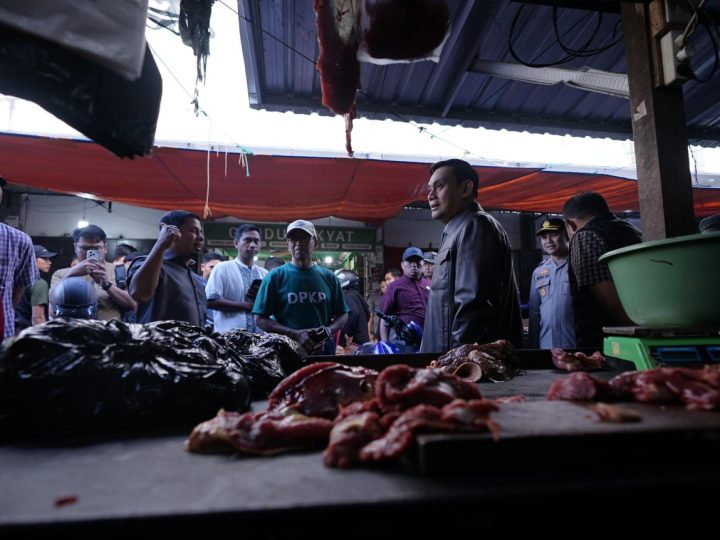 Jelang Iduladha, Tasming Hamid dan Forkopimda Pantau Stabilitas Harga Sembako di Pasar Lakessi
