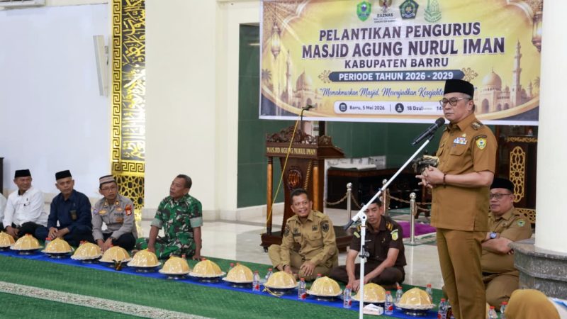 Lantik Pengurus Masjid Agung Nurul Iman, Wakil Bupati Barru Tekankan Optimalisasi Fungsi Masjid