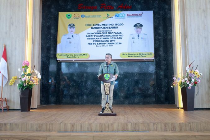 Wabup Barru Luncurkan QRIS SIAP Pasar, Dorong ASN Wajib Bertransaksi Non-Tunai