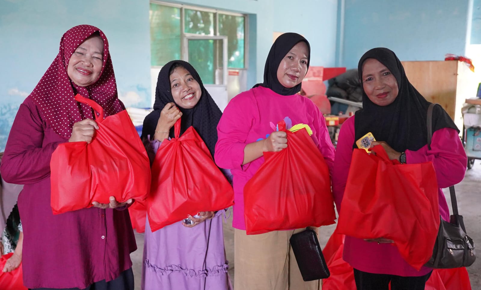 Pertamina Sulawesi Berbagi Kebahagiaan Iduladha melalui Program Pertamina Berkah
