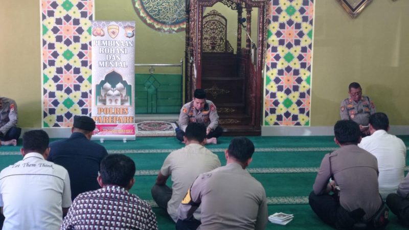 Doakan Keselamatan Masyarakat, Personil Polres Parepare Gelar Zikir dan Yasinan