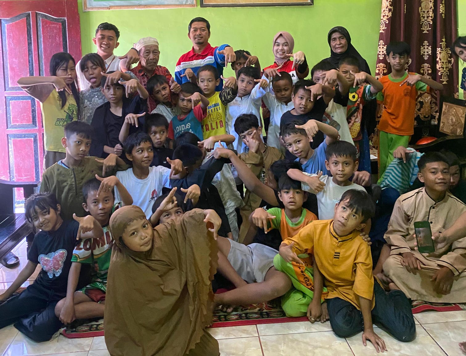 Pertamina Sulawesi Salurkan Santunan bagi Anak Yatim dan Dhuafa Lintas Agama di Makassar