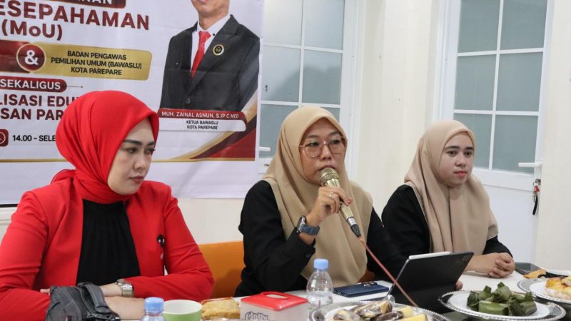 Perempuan Berdaya, Demokrasi Terjaga: Bawaslu Parepare Ajak Kaum Perempuan Kawal Pemilu Bersih