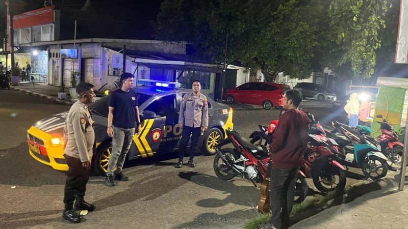 Berikan Perlindungan di Malam Hari, Polsek KPN Polres Parepare Lakukan Patroli Blue Light
