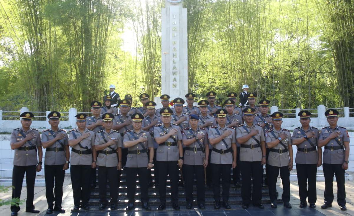 Jelang Hari Bhayangkara ke-80, Polres Parepare Gelar Ziarah Rombongan