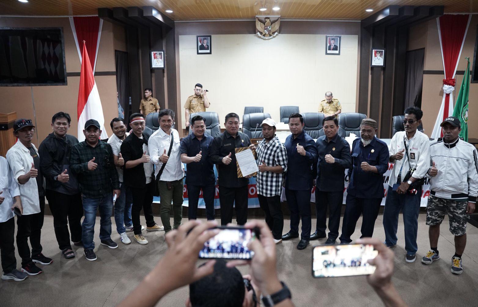 Ribuan Warga Sampaikan Dukungan Program MBG, DPRD Parepare Tegaskan Siap Mengawal