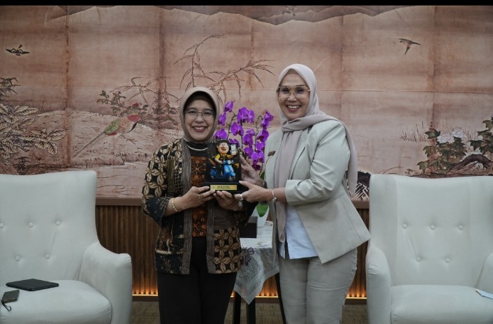 Bupati Barru Bertemu Kepala BPS RI, Bahas Potensi Udang, Nanas, dan Rumput Laut