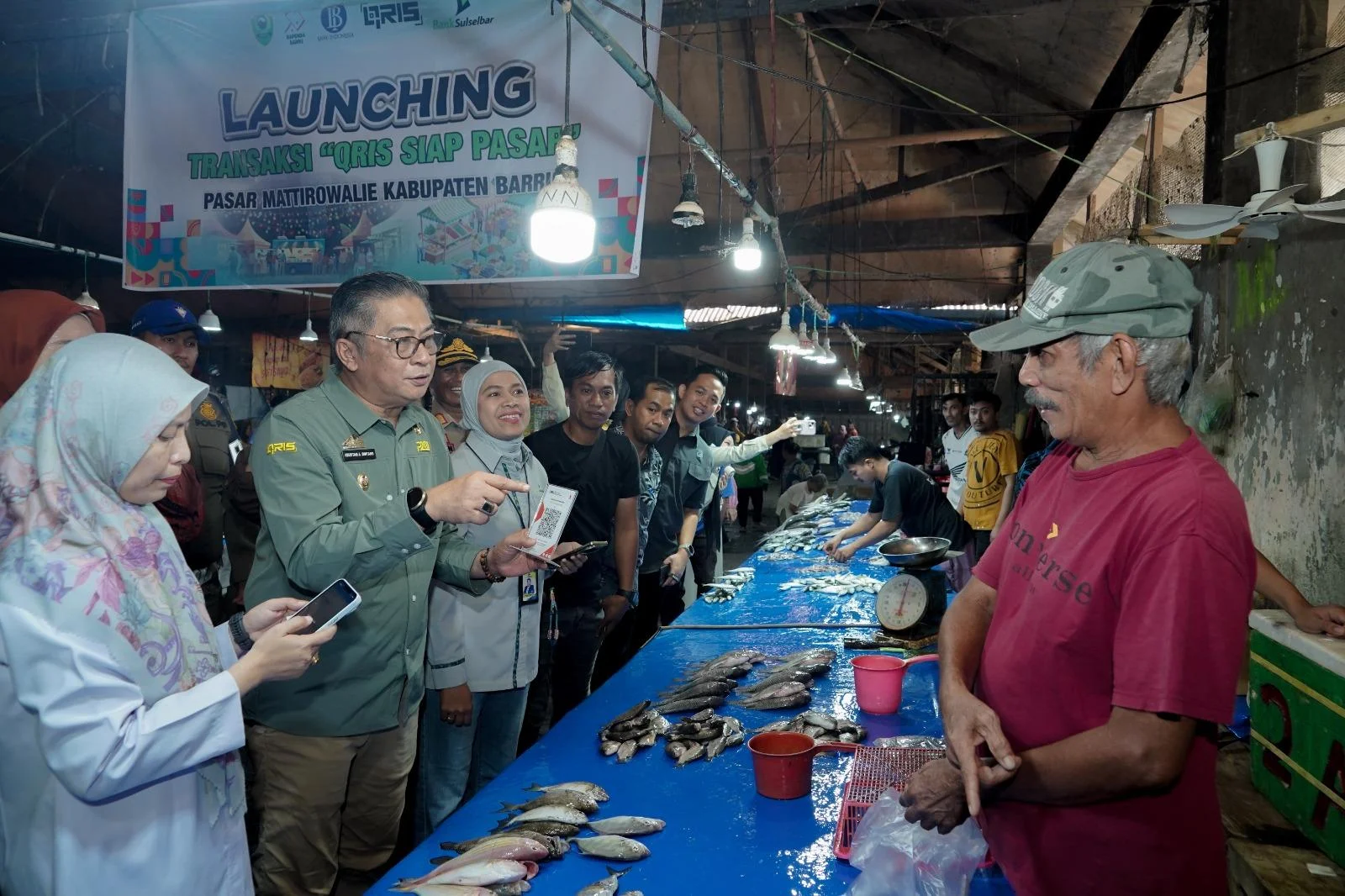 Abustan Tinjau Pasar Mattirowalie, Siapkan Ekosistem QRIS dan Penguatan Ekonomi Rakyat