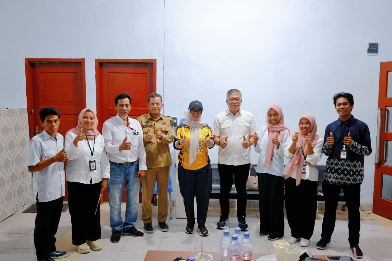 Bupati dan Wakil Bupati Barru Pantau Langsung Penghitungan Suara Pilkades Serentak 2026