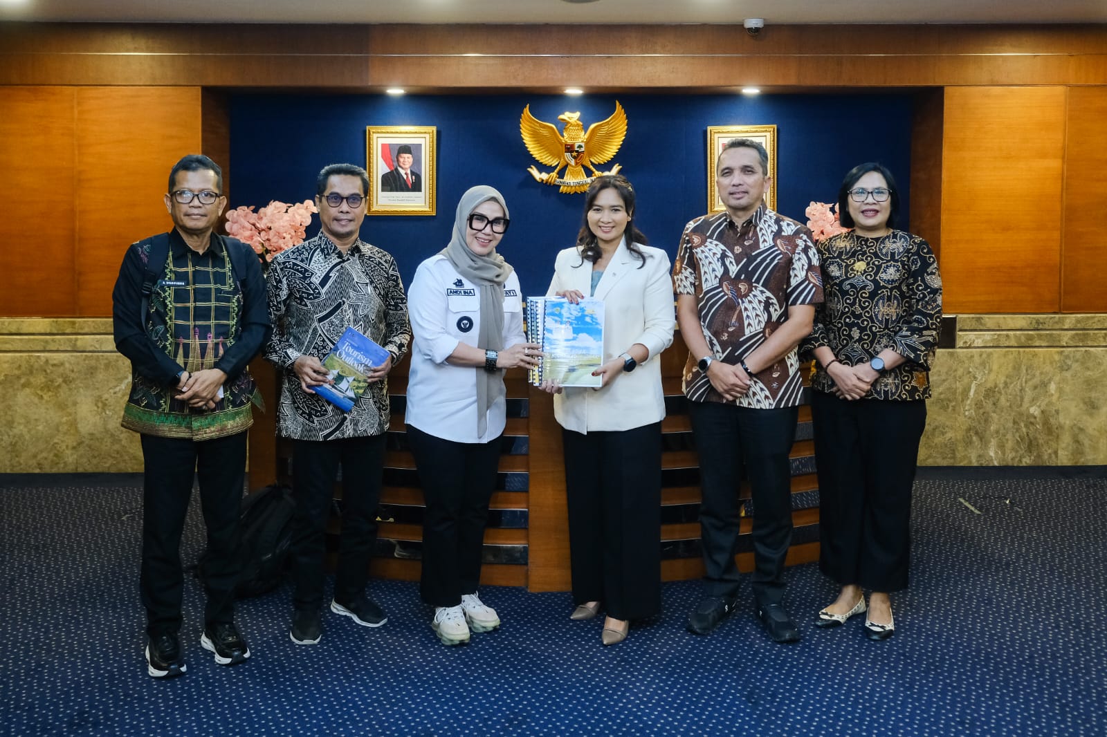 Bupati Andi Ina Promosikan Potensi Wisata Barru ke Kementerian Pariwisata, Dorong Barru Jadi Destinasi Unggulan
