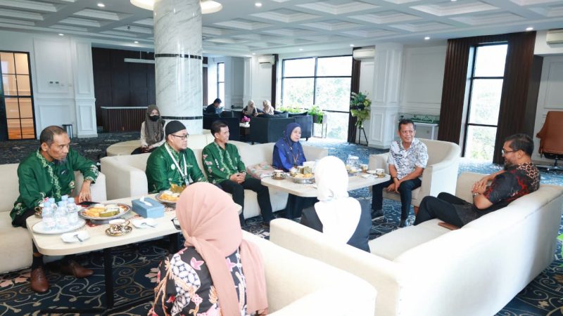 Sekda Barru Terima Tim Surveyor Akreditasi, Dorong Peningkatan Mutu Pelayanan Labkesda