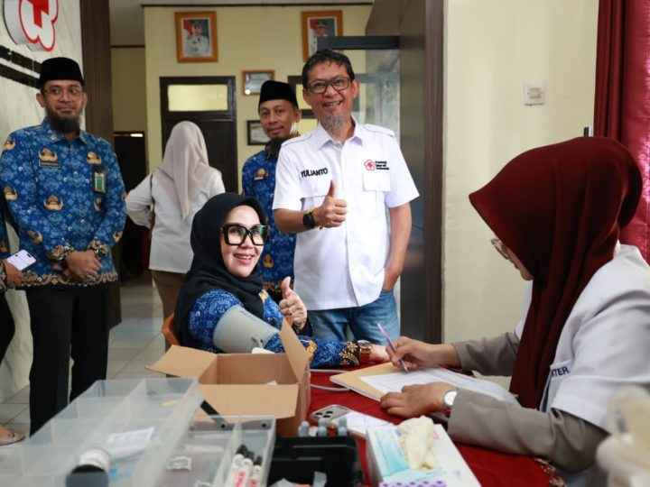 Donor Darah di PMI, Bupati Barru: Setetes Darah Sangat Berarti bagi Kemanusiaan