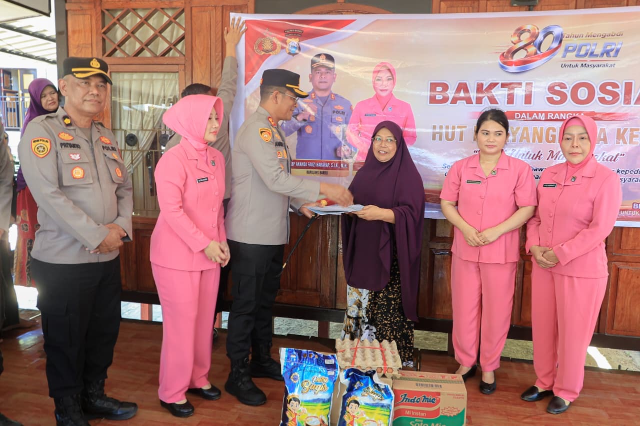 Anjangsana Hari Bhayangkara ke-80, Kapolres Barru Tegaskan Komitmen Polri Hadir untuk Masyarakat