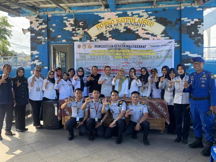 PIP Makassar dan Poltekpel Barombong Gelar PKM di Posko Satpolairud Pangkep