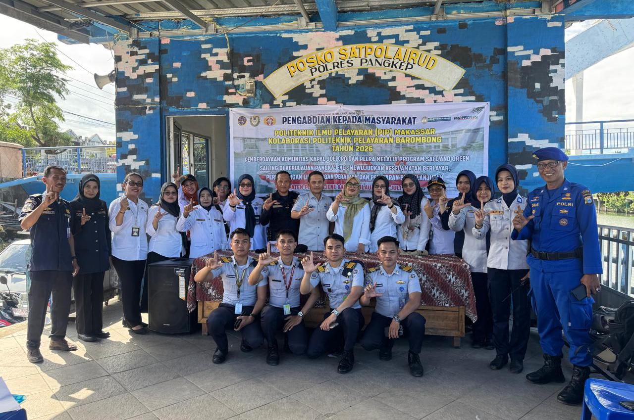PIP Makassar dan Poltekpel Barombong Gelar PKM di Posko Satpolairud Pangkep