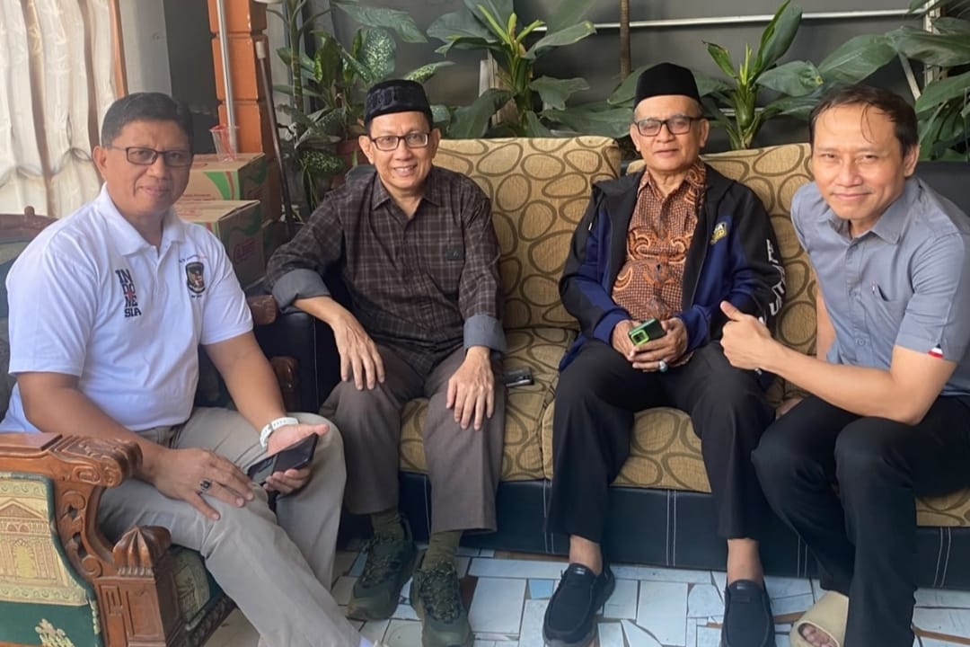 Ketua PWI Sulsel Suwardi Thahir dan Ketua DKP Dahlan Abubakar Melayat ke Rumah Duka H. Murtadji S.Arwy, Sosok Pengabdi PWI Sulsel
