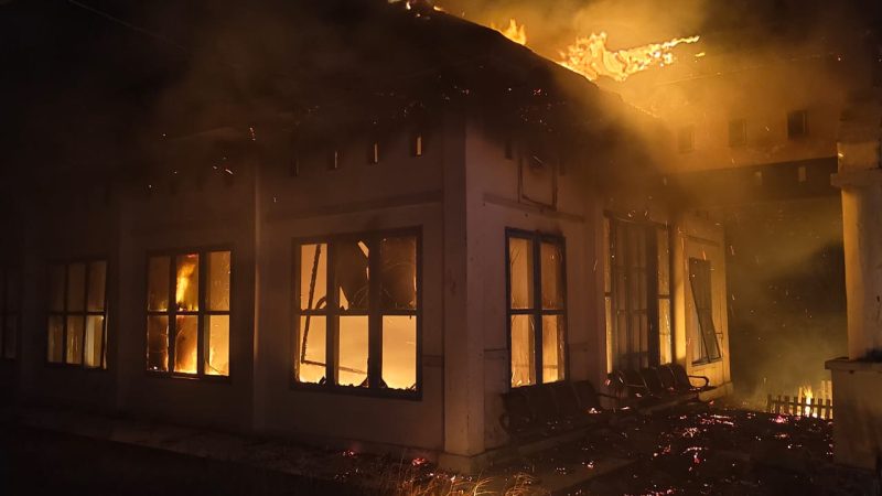 Camat Berganti, Gedung PKK Kantor Camat Lanrisang Terbakar