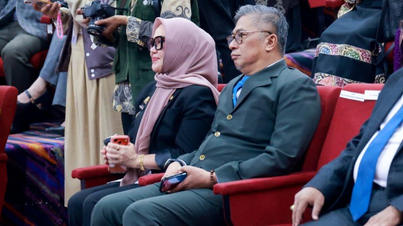 Bupati dan Wakil Bupati Barru Hadiri Pengukuhan Guru Besar UNM, Prof. Kamaruddin Hasan Jadi Inspirasi Generasi Muda