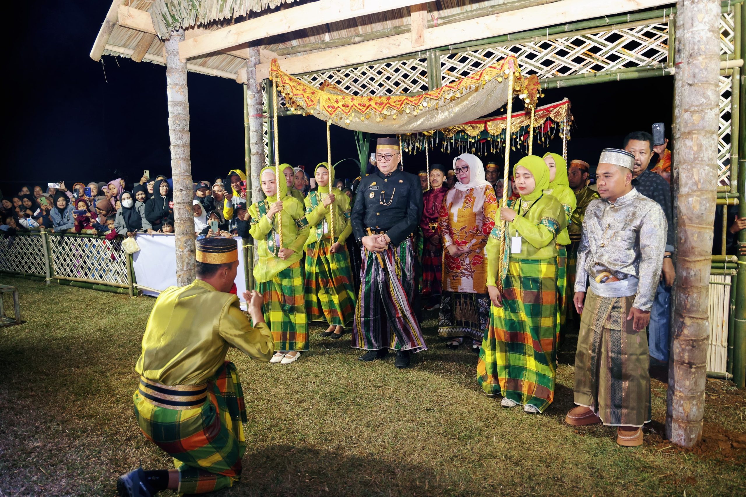 Wakil Bupati Barru Hadiri Festival Mappadendangan dan Tari Sere Api di Gattareng
