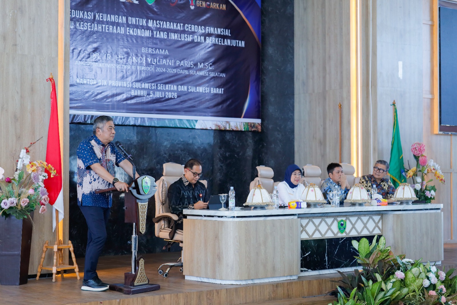 Wakil Bupati Barru Buka Edukasi Keuangan OJK, Dorong Masyarakat Cerdas Finansial dan Waspada Penipuan Digital