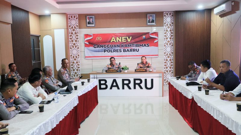 Polres Barru Ikuti Anev Mingguan Sitkamtibmas Terkini Jajaran Polda Sulsel Secara Daring