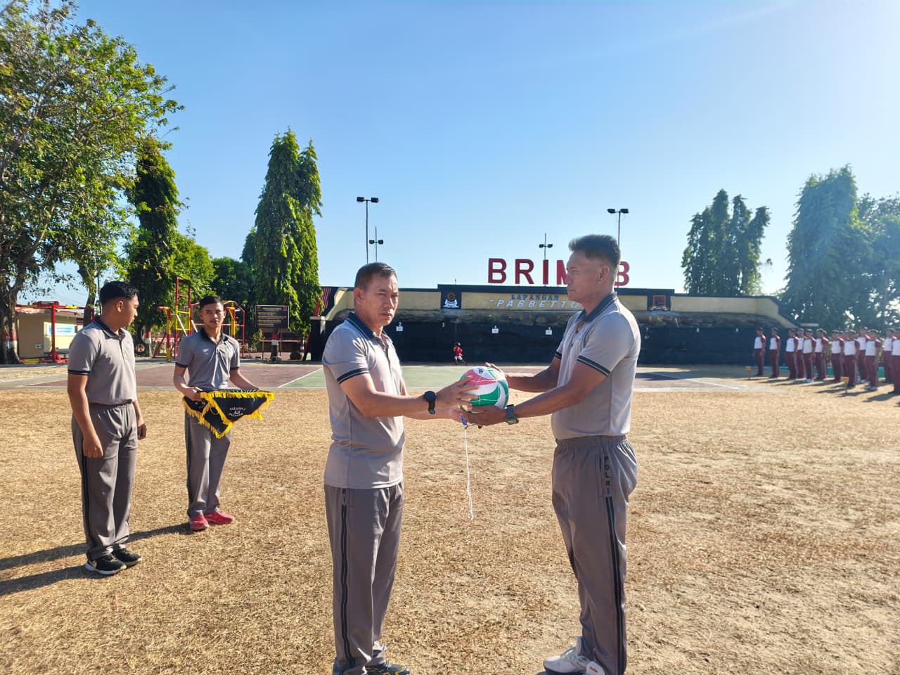Peringati HUT RI ke-81, Komandan Batalyon B Pelopor Resmi Buka Pertandingan dan Perlombaan