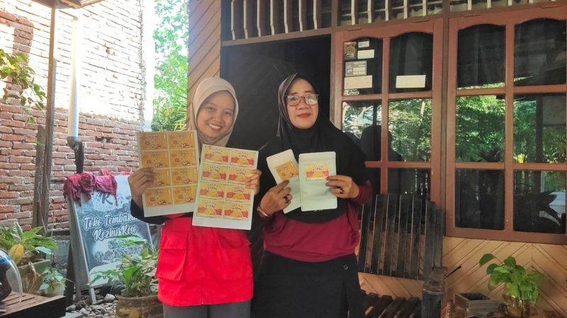 Mahasiswa KKN Unhas Dampingi UMKM Minasatene Bangun Odentitas Produk melalui Branding