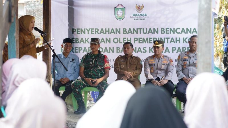 Tasming Hamid dan Baznas Salurkan Bantuan Korban Kebakaran Sumur Jodoh, Juhena Haru Menangis