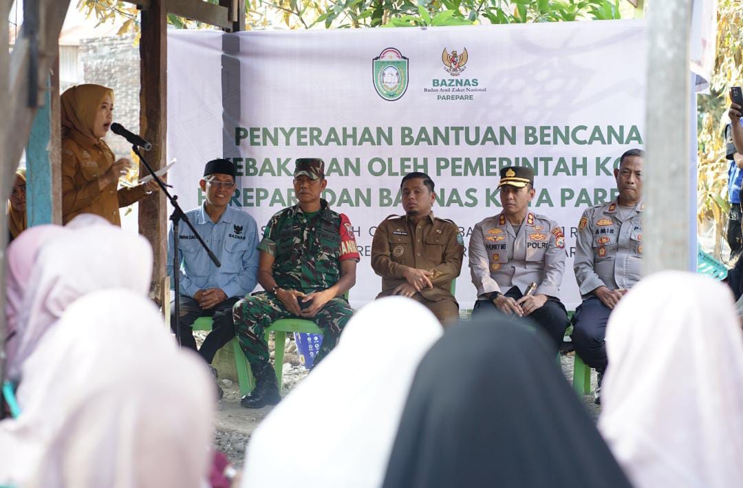 Tasming Hamid dan Baznas Salurkan Bantuan Korban Kebakaran Sumur Jodoh, Juhena Haru Menangis
