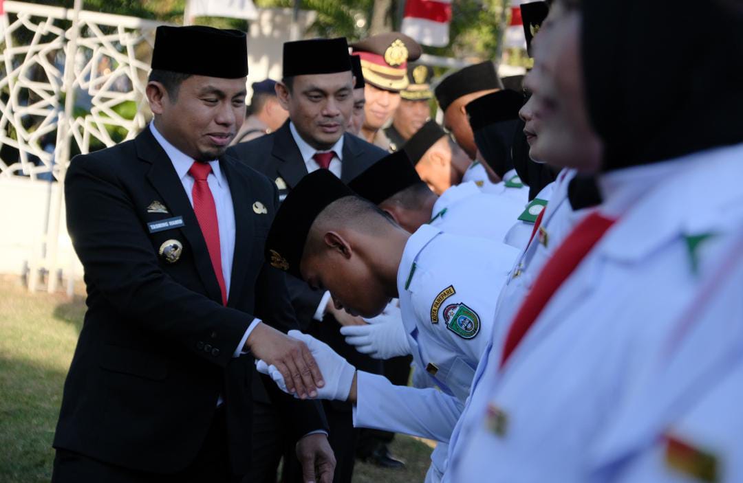 Tasming Hamid bersama Hermanto Kukuhkan Calon Paskibraka Parepare 2026