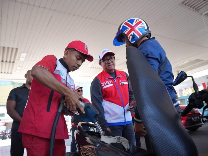 Pertamina Sulawesi Semarakkan HUT ke-81 RI melalui Fun Riding dan Bakti Sosial