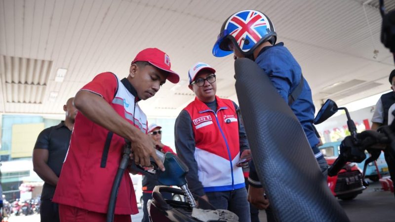 Pertamina Sulawesi Semarakkan HUT ke-81 RI melalui Fun Riding dan Bakti Sosial