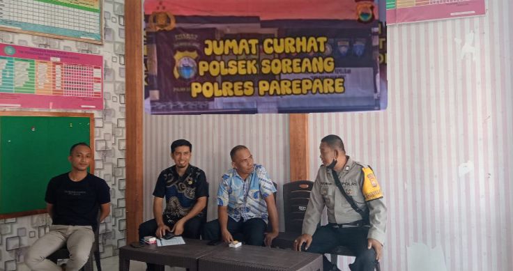 Polsek Soreang Parepare Gelar Jumat Curhat, Warga Lakessi Soroti Remaja Nongkrong hingga Lem dan Miras