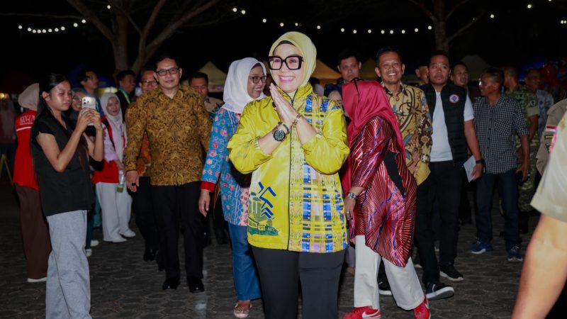 Bupati Barru Hadiri Pembukaan Malam Semarak HUT RI ke-81 dan Gebyar UMKM 2026