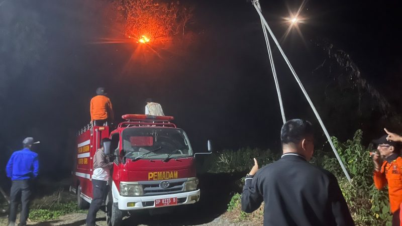 Polsek Tanete Rilau Bersama Tim Gabungan Padamkan Karhutla di Dusun Aroppoe, Dua Hektare Lahan Berhasil Dikendalikan